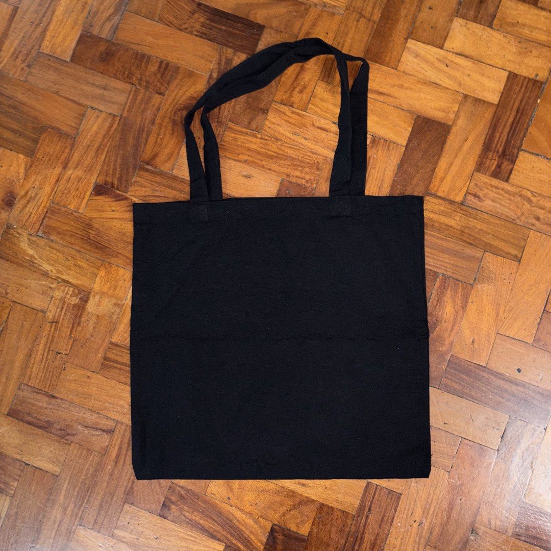FREE Maya Totebag (Category: Tote Bags) located in Makati City. Submitted by nicomachus (Listing ID 1461259853, Image 2). Description: Free with any purchase of Php 300 and above. Flat Dimensions: 15” x 15”.
