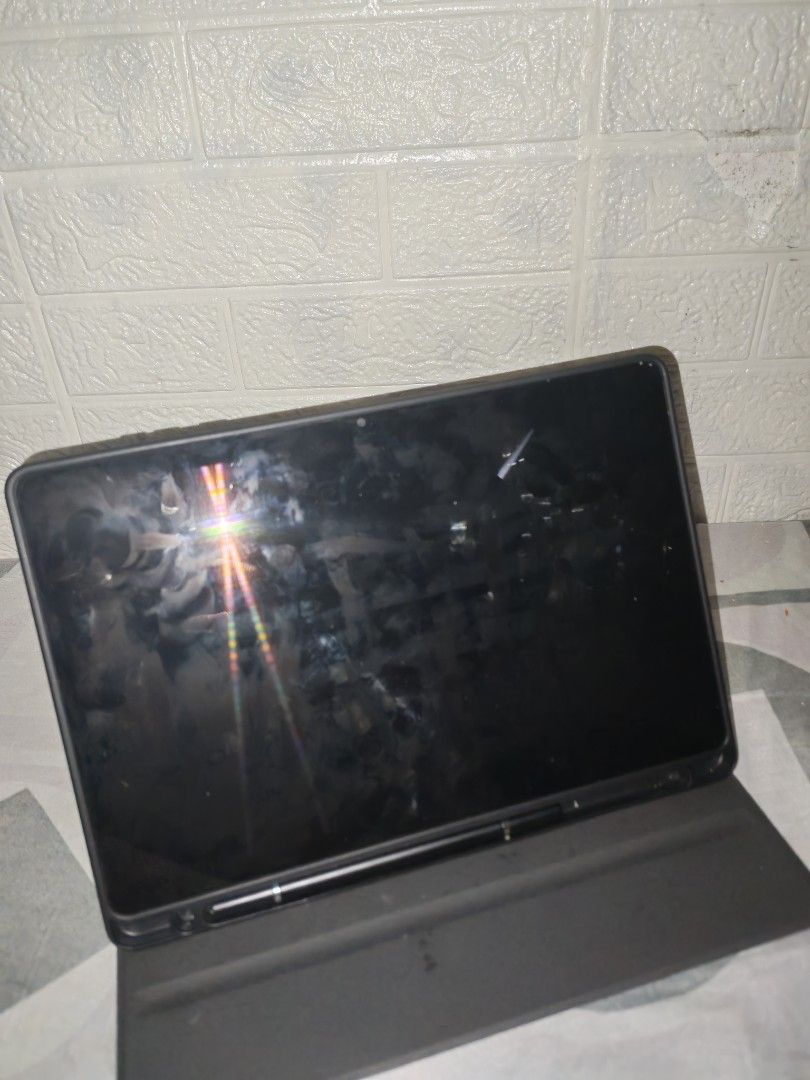 Fs. HONOR TABLET X8B (Category: Android) located in Las Pinas. Submitted by swaelad.17 (Listing ID 1461216899, Image 3). Description: fs! rushh. honor x8b tablet. Honor X8b tablet. Brand New. 128 gb | 4gb + 4gb Honor Ram Updated to Magicos 10. * with box * with charger * with keyboard * with 1 case bought last sept 03 lang. selling for same price ₱14,000. (negotiable kung sure buyer) rfs: upgrade..