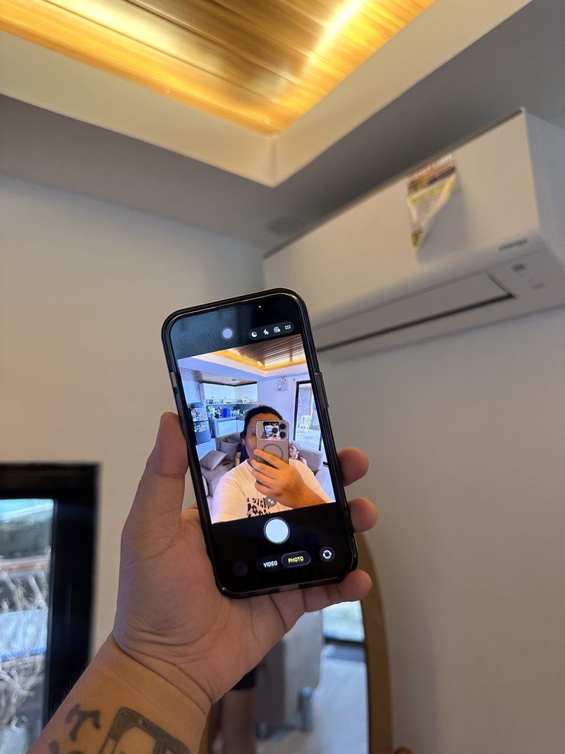 FS: IPHONE 13 128Gb (Category: iPhone 13 Series) located in Makati City. Submitted by micatd (Listing ID 1461321395, Image 3). Description: IPHONE 13 128GB Color: Graphite inclusion of phone case + charger Lady owned 25k (negotiable for sure buyer) - mint condition - Can do meetups around San Pedro, Laguna - It's my aunt's phone. Bought this a year ago, but will switch back to android since she's not used to apple..