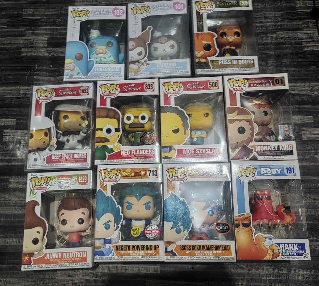 Funko Pop Vinyl Figures (Category: Designer & Blind Box Toys) located in Quezon City. Submitted by brycine022416 (Listing ID 1461280066, Image 1). Description: Funko Pop vinyl figures Take all 11pcs - 4,000 Individual - 450 each.