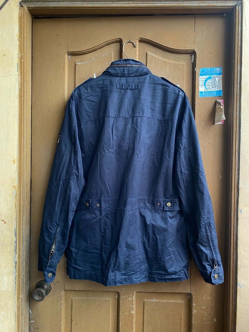 Gant Classic 4 Pocket Field Jacket navy blue (Category: Coats, Jackets and Outerwear) located in Cabuyao City. Submitted by PHdowner30 (Listing ID 1461121106, Image 3). Description: FOR SALE ONLY Gant Classic 4 Pocket Field Jacket navy blue Size: L ( 22x30 ) Very good condition Issue: minimal stain With packable hood Authentic/original P500 + SF negotiable Pm.