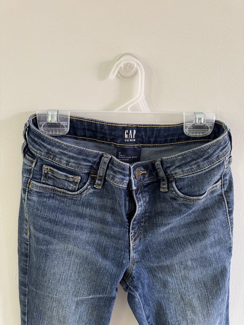 GAP Denim Regular Stretch Jeans for Girls (Category: Babies & Kids Fashion) located in Paranaque City. Submitted by prebyb (Listing ID 1461166900, Image 2). Description: GAP Blue Wash Skinny Jeans - Size 10. Regular stretch fit..