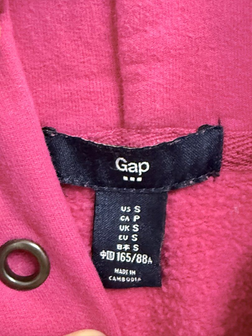 Gap Pink Zip-Up Hoodie (Category: Coats, Jackets and Outerwear) located in Mandaluyong City. Submitted by sandarah (Listing ID 1461256826, Image 1). Description: - Pink Gap hoodie - Full zip closure - Front pocket - Classic Gap logo on chest - Made in Cambodia - Size S.