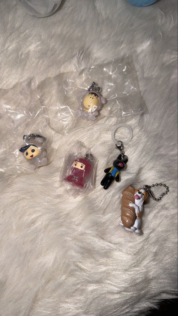 Gashapon Charms (Category: Designer & Blind Box Toys) located in Muntinlupa City. Submitted by biwkin (Listing ID 1461311633, Image 1). Description: .