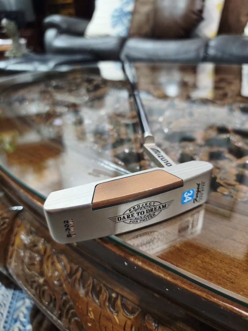 Golf Mizuno Putter (Category: Other Sports Equipment and Supplies) located in Paranaque City. Submitted by manilagolfmarket (Listing ID 1461269951, Image 1). Description: For Sale Mizuno Dare to dream putter L-34 in.almost new for only 4.3k pick up Bf Paranaque free shipping within MM..
