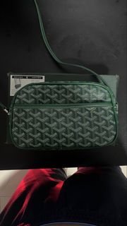 (Category: ) located in . Submitted by hzimluvthrift (Listing ID 1461271071, Image 1). Description: .