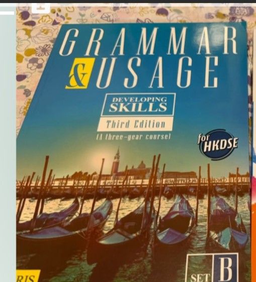 Grammar & Usage for HKDSE 第三版 （分類：教科書）位於 Hong Kong。 由 claire93584 提交（商品編號 1461171265，圖片 1）。簡介： 呢本係 Grammar & Usage for HKDSE 第三版，係一本三年課程嘅書。適合準備 DSE 嘅同學仔。賣多咗一本 全新 原價332 而家300 地鐵面交 地點可以大家夾。