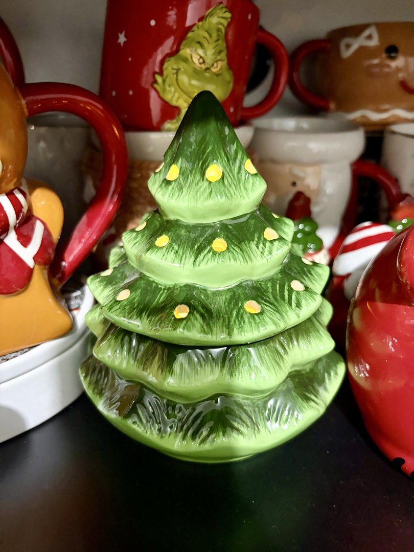 Green Christmas Tree Lidded Incense Holder (Category: Towels, Napkins & Holders) located in Pasig City. Submitted by homeyvibesph (Listing ID 1460085746, Image 2). Description: .