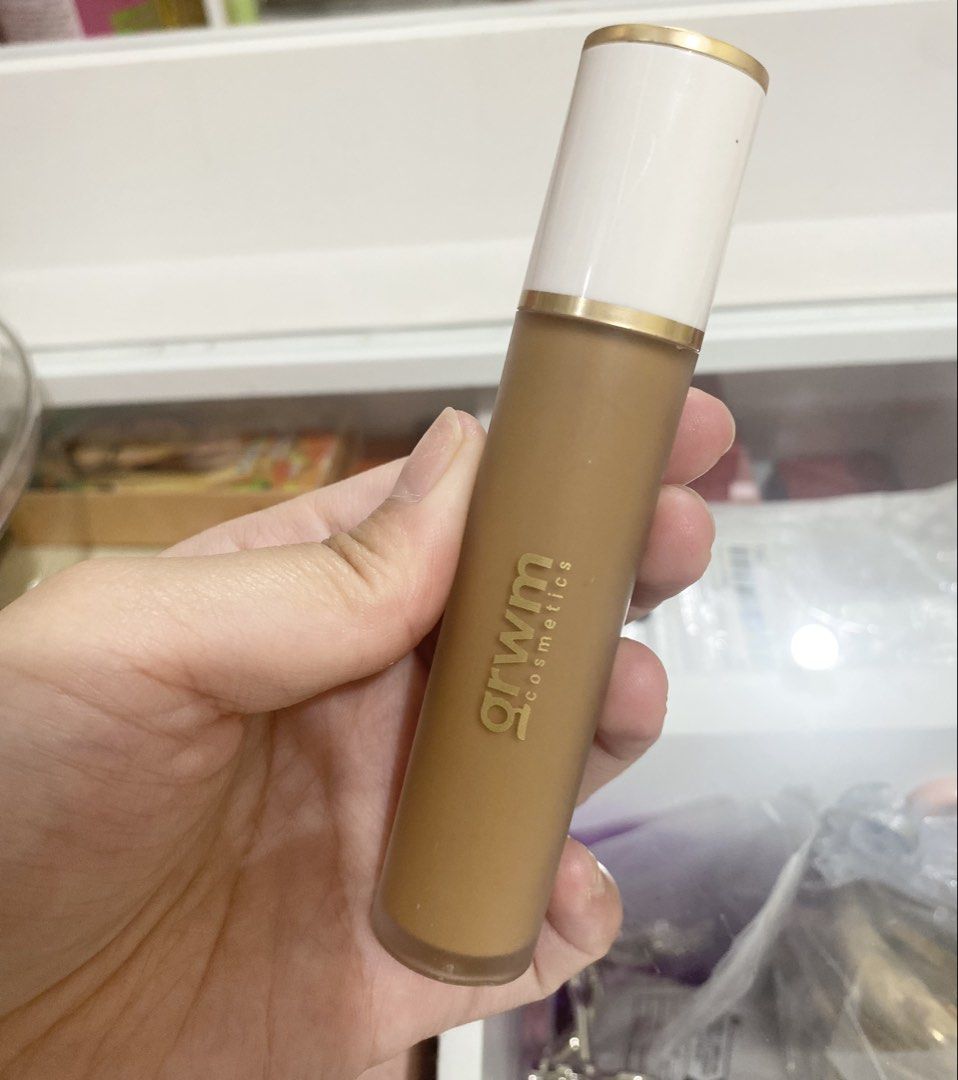 GRWM Concealer Sandalwood (Category: Makeup) located in Manila. Submitted by rgpsmu_18 (Listing ID 1461284649, Image 1). Description: - shade : sandalwood - unused - no box RFS : wrong shade.