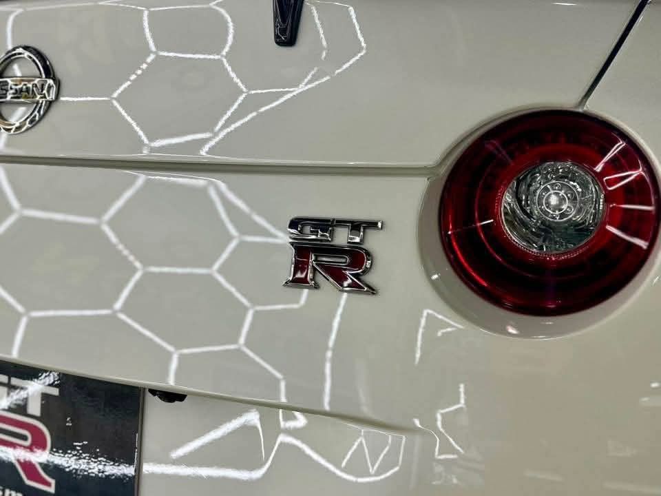 GTR R35 NISMO (Category: Announcements) located in Cavite. Submitted by eyamvillag08141 (Listing ID 1461167392, Image 3). Description: NISSAN GT-R R35 NISMO - 1/3 LOCAL UNITS in the PH - 9,XXX Original Mileage - 2018 Model - All Stock Exterior - Nismo Carbon Bucket Seats Option - Armytrix Full Titanium Valvetronic Exhaust - Armytrix Downpipes - Nismo Fender Vents - Stock Tune - SUPER LOADED (900k worth) - Local Unit - EXTREMELY RARE - Full GYEON 