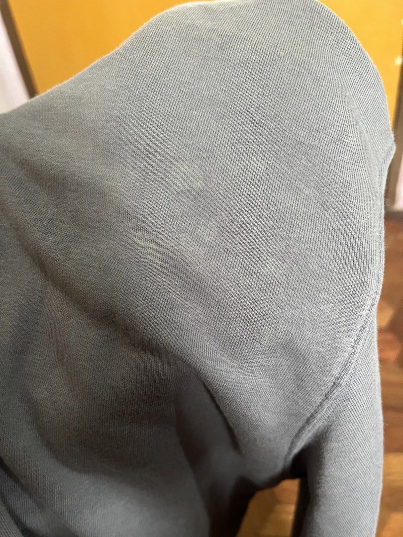 GU Gray Crewneck Sweatshirt (Category: Coats, Jackets and Outerwear) located in Manila. Submitted by themythfs (Listing ID 1461178916, Image 3). Description: Large on tag Length - 29” Width - 21” Sleeve length - 25” Issue: Minor stains.