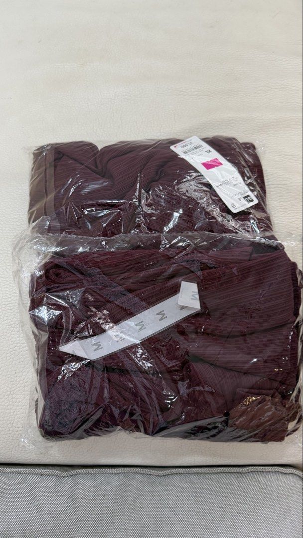 GU JAPAN GARTER WAIST (Category: Other Bottoms) located in Dasmarinas. Submitted by preloved_brandedbackup (Listing ID 1461129141, Image 3). Description: SMALL MEDIUM XL.