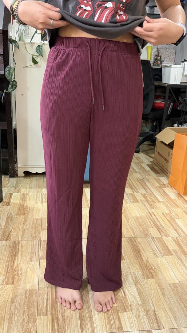 GU JAPAN GARTER WAIST (Category: Other Bottoms) located in Dasmarinas. Submitted by preloved_brandedbackup (Listing ID 1461129141, Image 1). Description: SMALL MEDIUM XL.