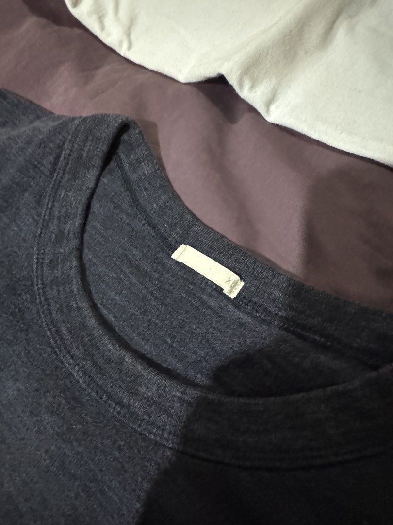 GU SHIRT (Category: Tshirts & Polo Shirts ) located in Manila. Submitted by ioeeon (Listing ID 1461280762, Image 2). Description: PRICE NEGOTIABLE; no refunds haven’t worn in a while but quality is top notch also used to wear this a lot before so selling it na.