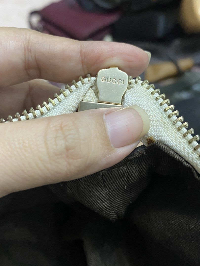 GUCCI baguette bag (Category: Luxury Bags & Wallets) located in San Mateo. Submitted by kluxuryy (Listing ID 1461275564, Image 3). Description: OFFER YOUR PRICE NEGOTIABLE.