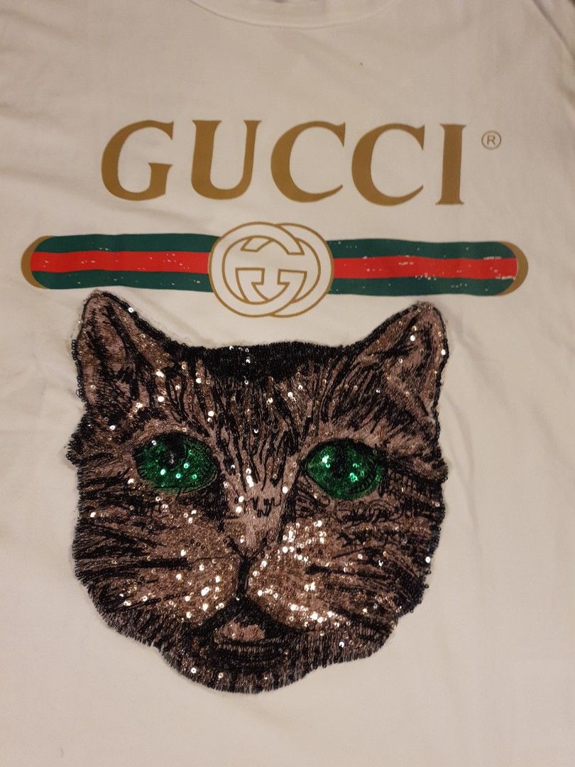 Gucci skilled worker (Category: Luxury Apparel) located in San Fernando. Submitted by retro.district. (Listing ID 1461322483, Image 2). Description: - Gucci skilled worker - Size: Medium - Condition: Excellent - no issue.