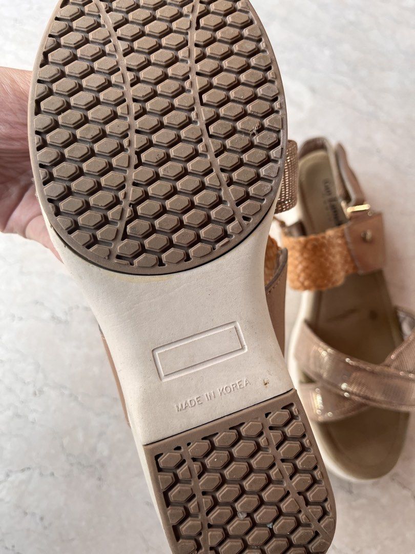 Guy Laroche Braided Design Sandals (PROJECT SANDALS) (Category: Sandals) located in Las Pinas. Submitted by pastel_rewind_ph (Listing ID 1461182723, Image 2). Description: Anyone good at restoring sandals? If ever anyone is interested taking this guy laroche sandals to restore, its yours 🥹 Size 8 for slim feet, not my size and haven’t used since I bought the item from an ukay seller :) 🏷️ FREE (Project sandals) 📍Las Piñas City.