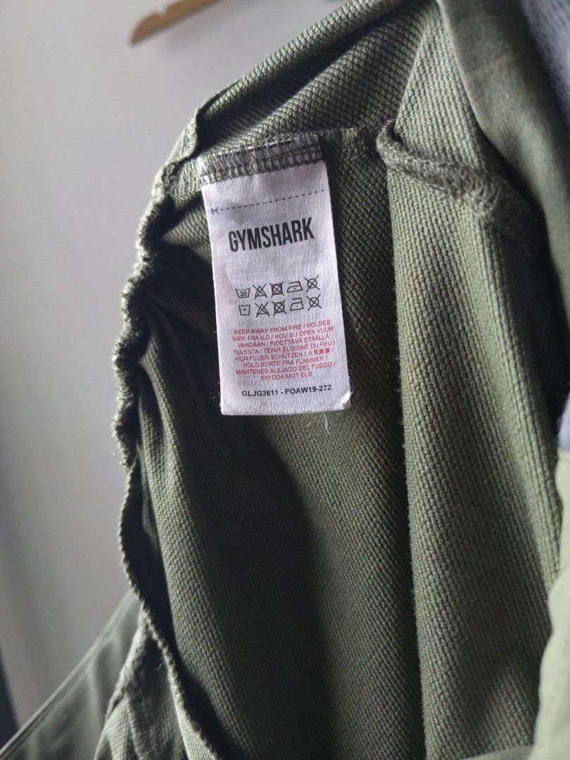 Gymshark Box Utility Jogger Track Pants (S-M) (Category: Activewear) located in Baguio. Submitted by kacijom (Listing ID 1461179012, Image 3). Description: •₱800 •Gymshark Box Utility Jogger Track Pants •Size S-M, 15"x40" •Condition 9/10 (Very-Good Used Condition).
