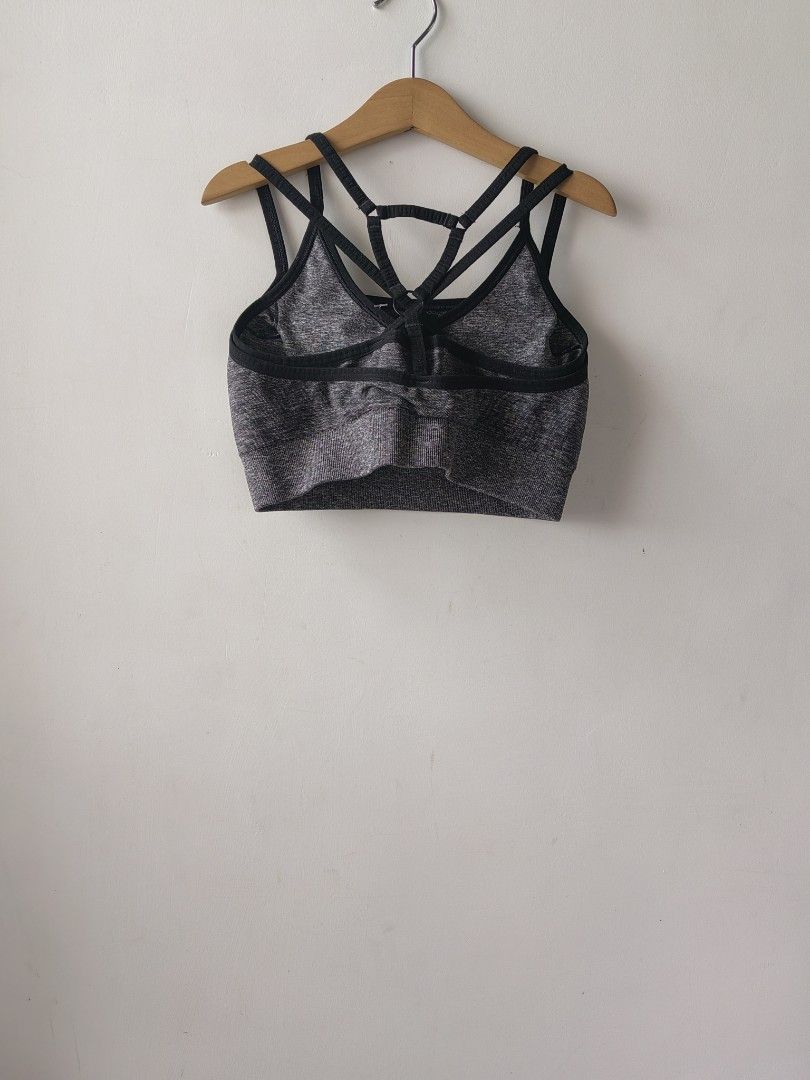 Gymshark Sports Bra (S) (Category: Activewear) located in Baguio. Submitted by kacijom (Listing ID 1461167449, Image 2). Description: •₱450 •Gymshark Sports Bra •Size S, 12" bra band •Condition 9/10 (Very-Good Used Condition), w/pads.