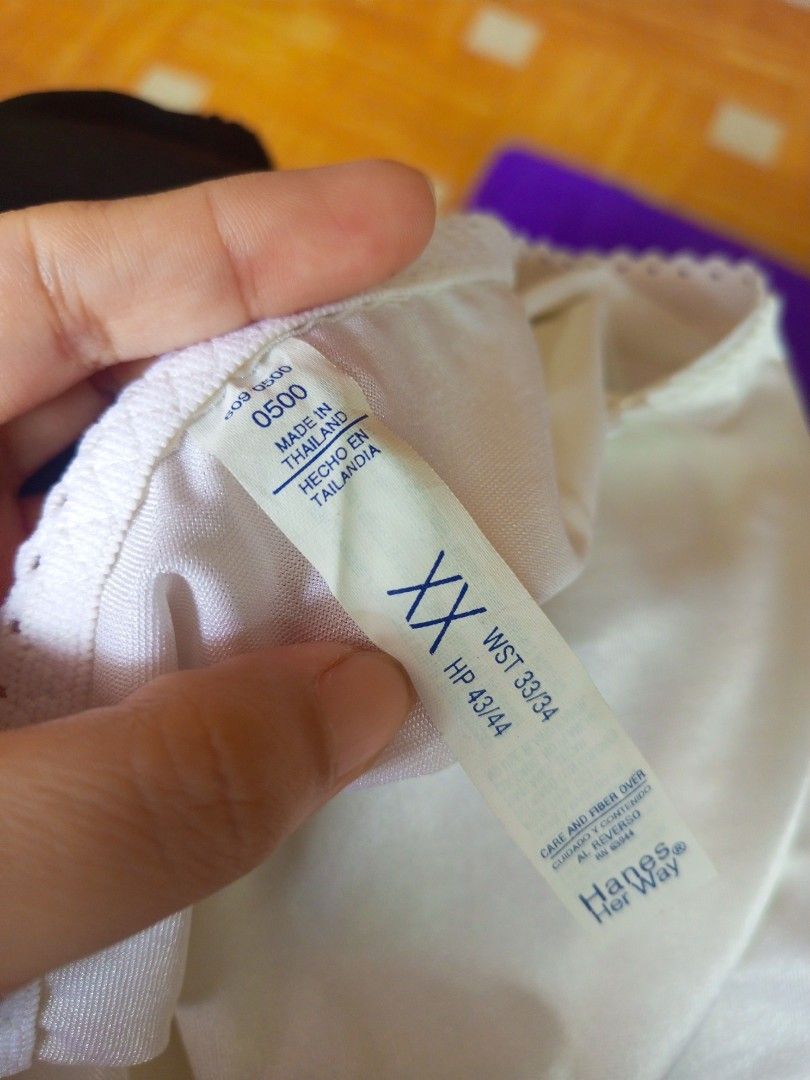 Hanes Panty White Size:33-34 (Category: Undergarments & Loungewear) located in Navotas City. Submitted by vanilla_sandalwood (Listing ID 1461174059, Image 3). Description: -Brand: Hanes -Size: 33-34 -Color: White -Stretchy -Like New -Hiwaist -Ukay po ito wash na.