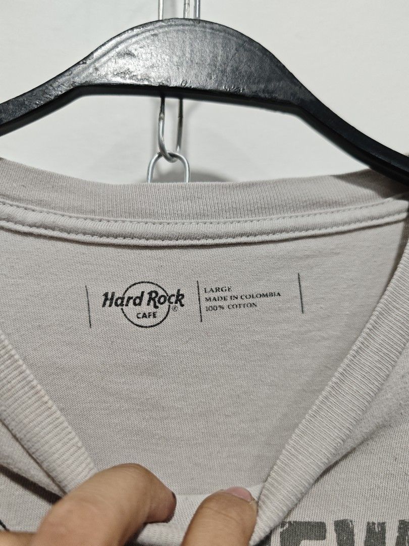 Hard Rock Cafe Bogotá T (Category: Tshirts & Polo Shirts ) located in Bulacan. Submitted by pzj_thrift (Listing ID 1461165696, Image 3). Description: L 27 W 22 Condition 9/10 Color rate 9/10 No issue .