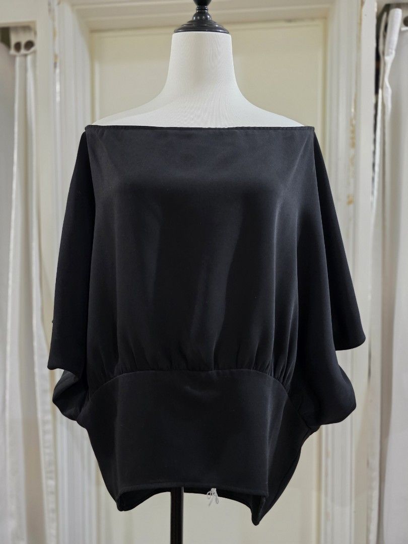 Harlan + Holden Off shoulder (Category: Blouses) located in Quezon City. Submitted by sec0nd.st0ry (Listing ID 1461226840, Image 1). Description: - Brand: Harlan + Holden - Color: Black - Style: Simple and classic - Estimated Size: S - Versatile: Great for casual wear or dressing up - Wardrobe Staple: Easy to pair with anything.