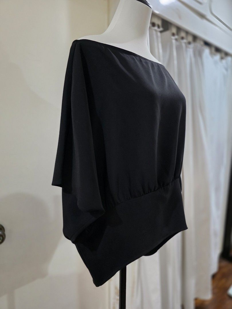 Harlan + Holden Off shoulder (Category: Blouses) located in Quezon City. Submitted by sec0nd.st0ry (Listing ID 1461226840, Image 2). Description: - Brand: Harlan + Holden - Color: Black - Style: Simple and classic - Estimated Size: S - Versatile: Great for casual wear or dressing up - Wardrobe Staple: Easy to pair with anything.
