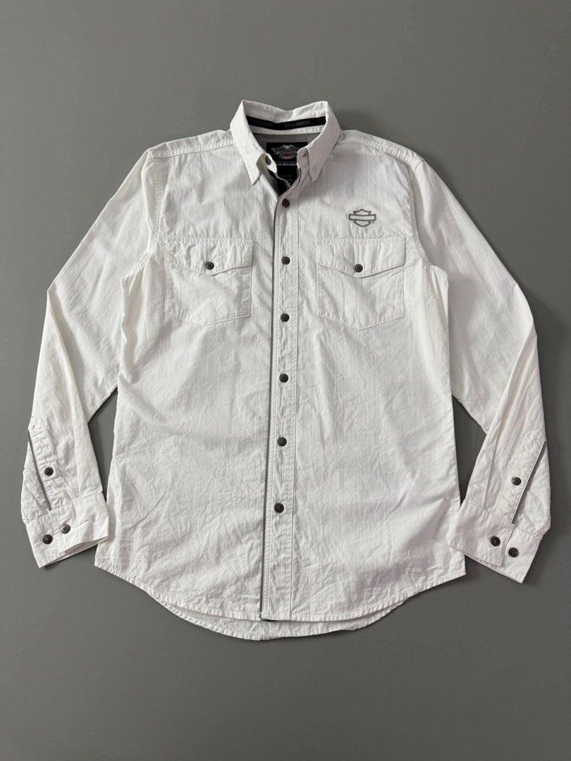 HARLEY DAVIDSON (Category: Tshirts & Polo Shirts ) located in Guagua. Submitted by sweetboyy (Listing ID 1461177265, Image 1). Description: HARLEY DAVIDSON EXCELLENT CONDITION / NO ISSUE SIZE MEDIUM ON TAG / DIMES L30 W21.
