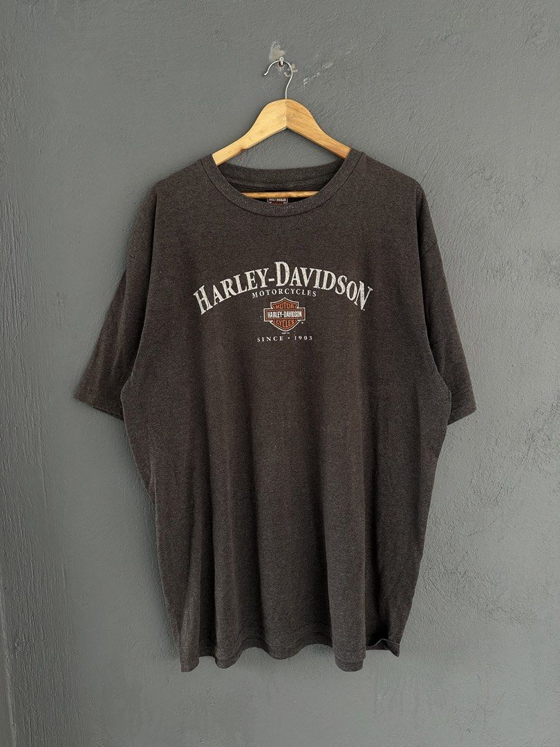 Harley Davidson 2007 tee (Category: Tshirts & Polo Shirts ) located in Pasig City. Submitted by worn2wice (Listing ID 1461299679, Image 1). Description: Size 2XL Measurements (in) Width 25.5 Length 32 Sleeve Length 10.5 Very good condition Issue : pinhole No copyright infringement intended. This post is for resale purposes only. All trademarks, logos, and brand names belong to their respective owners..