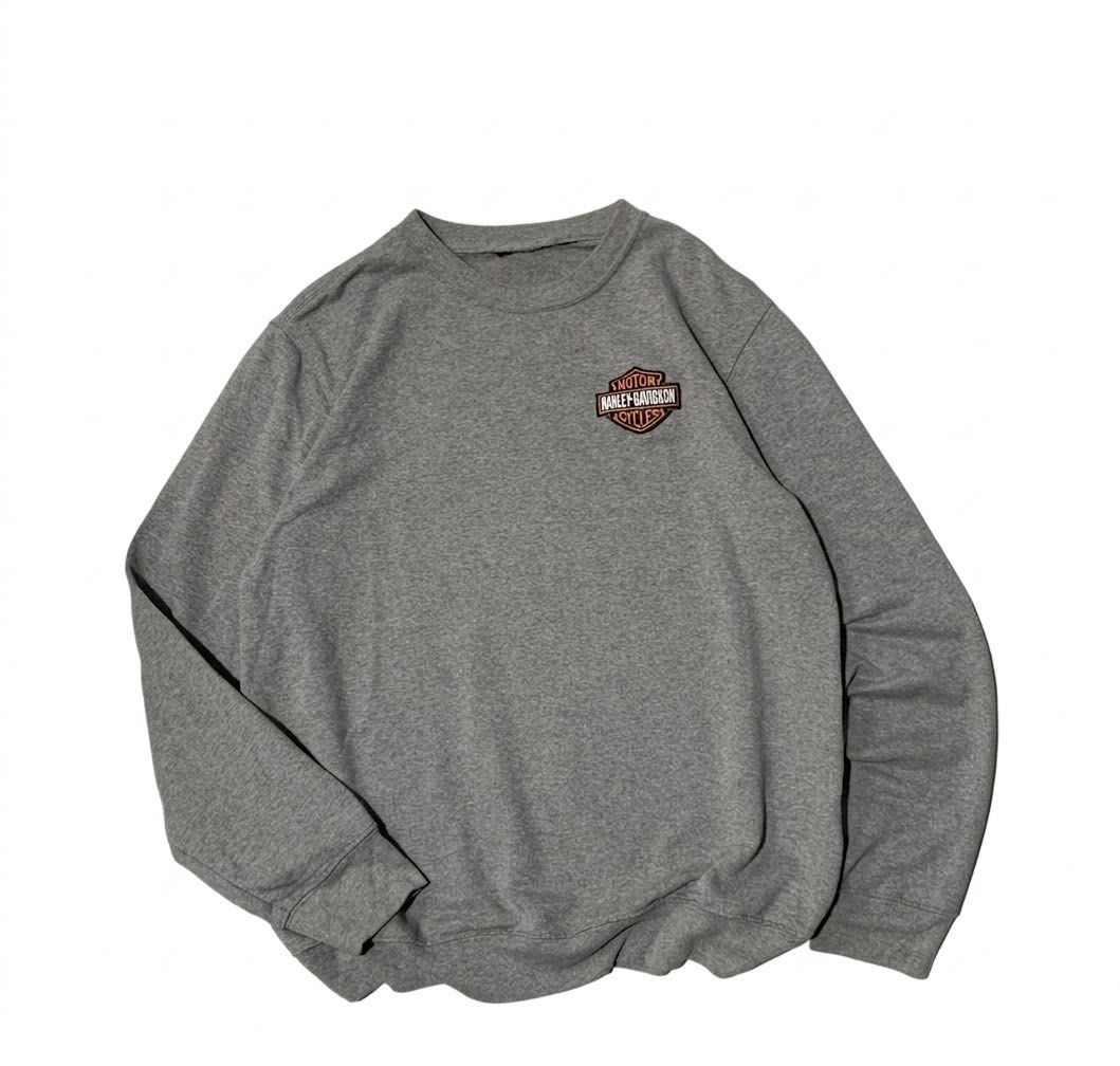 Harley Davidson Crewneck (Category: Coats, Jackets and Outerwear) located in Manila. Submitted by izzypizzyco (Listing ID 1461214181, Image 1). Description: .