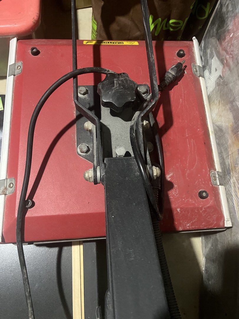 Heat Press Machine (Category: Looking For) located in Taytay. Submitted by zealforest.b5492c (Listing ID 1461198645, Image 3). Description: Used RFS: decluttering Taytay,Rizal.