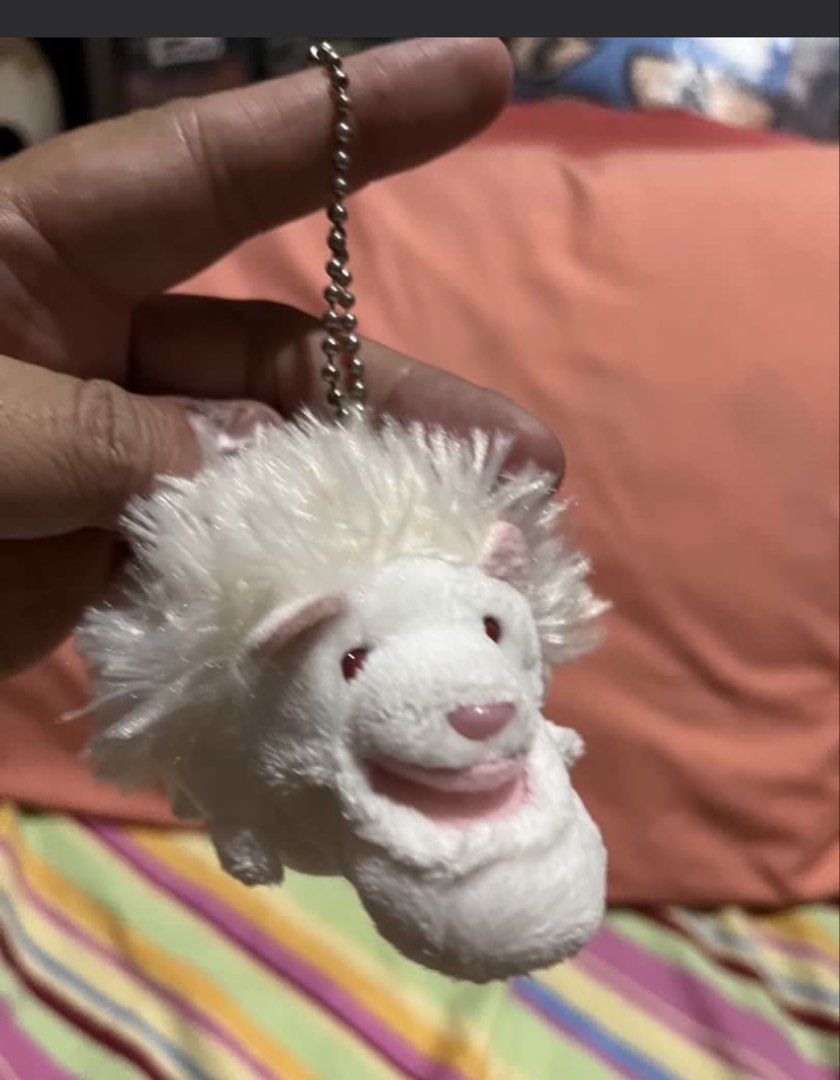 Hedgehog cream bag charm (Category: Character Goods) located in Paranaque City. Submitted by bonsaiart (Listing ID 1461132937, Image 1). Description: Pre owned Good condition 150+sf Payment via GCASH or paymaya No to meetup No to cop / cod Shipping via j&t only No breaking of set or bundle.