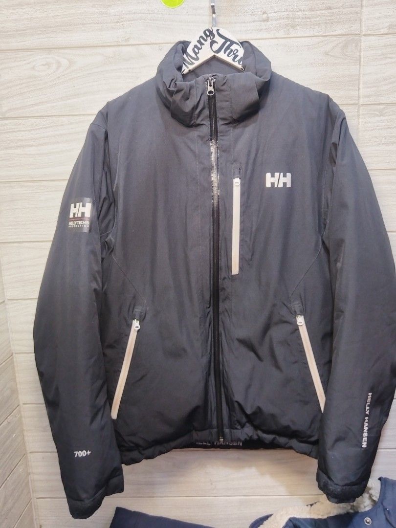 HELLY HANSEN 700+ FILL DOWN JACKET (Category: Coats, Jackets and Outerwear) located in Sorsogon. Submitted by mang_thrift2 (Listing ID 1461232218, Image 1). Description: M on tag 22w28L Water repellent Issue male velcro strap.