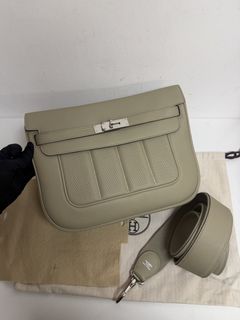 （分類：）位於 。 由 luxurybag_station 提交（商品編號 1461301392，圖片 1）。簡介： 。
