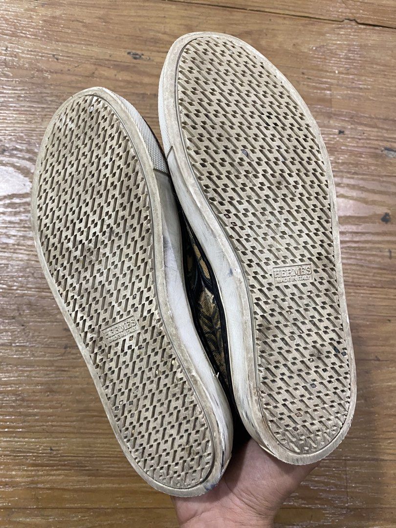 HERMES SHOES (Category: Sneakers & Footwear) located in Lantawan. Submitted by alfhadzrie23687 (Listing ID 1461315631, Image 2). Description: Hermes cotton canvas printed equatuer kick slip on sneakers white size 37.5 .
