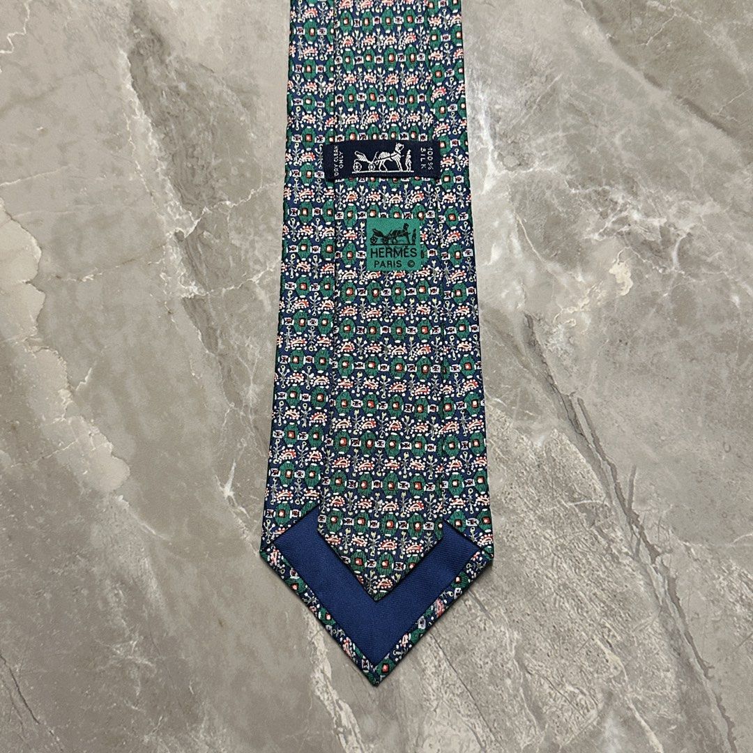 HERMÉS Silk Classic Green Floral Pattern Neck Tie (Category: Ties) located in Lemery. Submitted by thesecond_row.ph (Listing ID 1461213118, Image 3). Description: HERMÉS Silk Classic Green Floral Pattern Neck Tie Authentic! No issue Best for formal suits! 👔.
