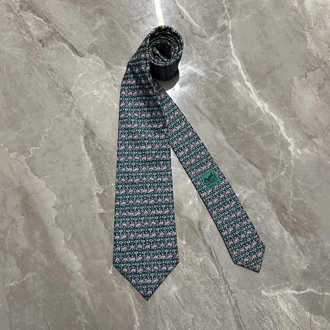 HERMÉS Silk Classic Green Floral Pattern Neck Tie (Category: Ties) located in Lemery. Submitted by thesecond_row.ph (Listing ID 1461213118, Image 1). Description: HERMÉS Silk Classic Green Floral Pattern Neck Tie Authentic! No issue Best for formal suits! 👔.