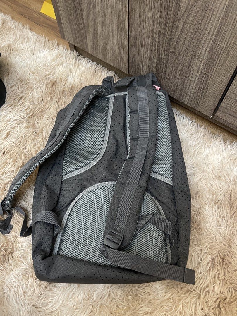 HERSCHEL LITTLE AMERICA BACKPACK (Category: Backpacks) located in Concepcion. Submitted by wowsinigangmix (Listing ID 1461261811, Image 3). Description: HERSCHEL LITTLE AMERICA BACKPACK COLOR BLACK/WHITE LARGE SLIGHTLY USED BUT STORED IN THE CABINET NEEDS CLEANING MANAGE EXPECTATIONS.