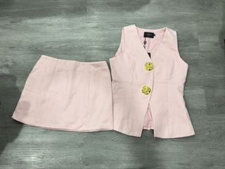 (Category: ) located in . Submitted by larose_boutiquemnl (Listing ID 1461251587, Image 1). Description: .