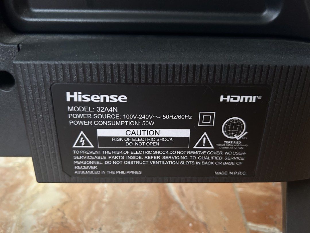 Hisense 32" TV Model 32A4N (Category: TV) located in Mandaluyong City. Submitted by _shine (Listing ID 1461129070, Image 3). Description: - Hisense 32-inch TV (Model 32A4N) - Perfect size for bedrooms, dorms, or small living areas - Connectivity: HDMI, USB, AV, Antenna ports - Power: 100-240V, 50/60Hz, 50W consumption.