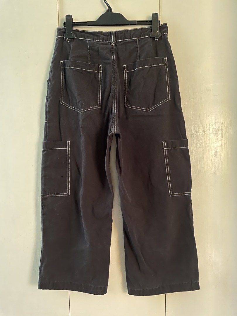 H&M Cargo Pants with Contrast Stitching (Category: Other Bottoms) located in Tagum. Submitted by declutterflyy (Listing ID 1461121686, Image 2). Description: Original length altered.