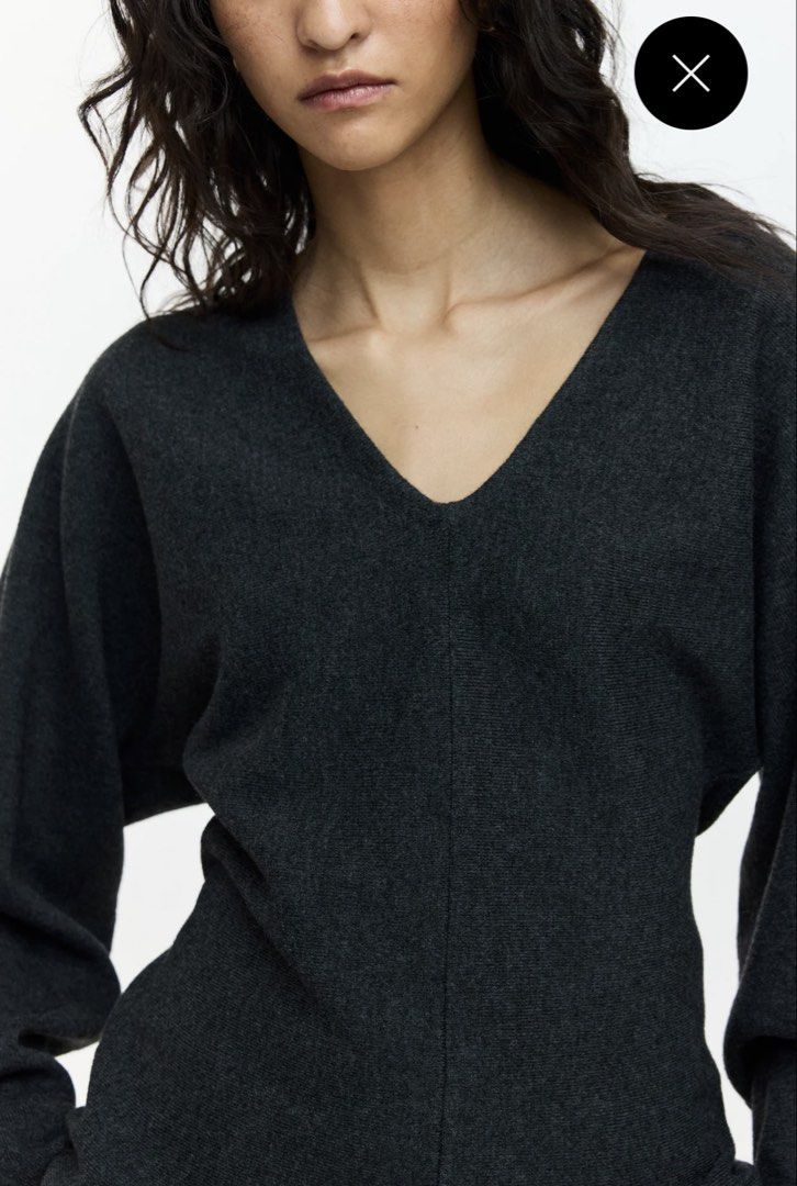 H&M Gray Vneck Knit Sweatshirt (Category: Longsleeves) located in Manila. Submitted by shaeshops (Listing ID 1461243462, Image 3). Description: original price: ₱999 never been used .