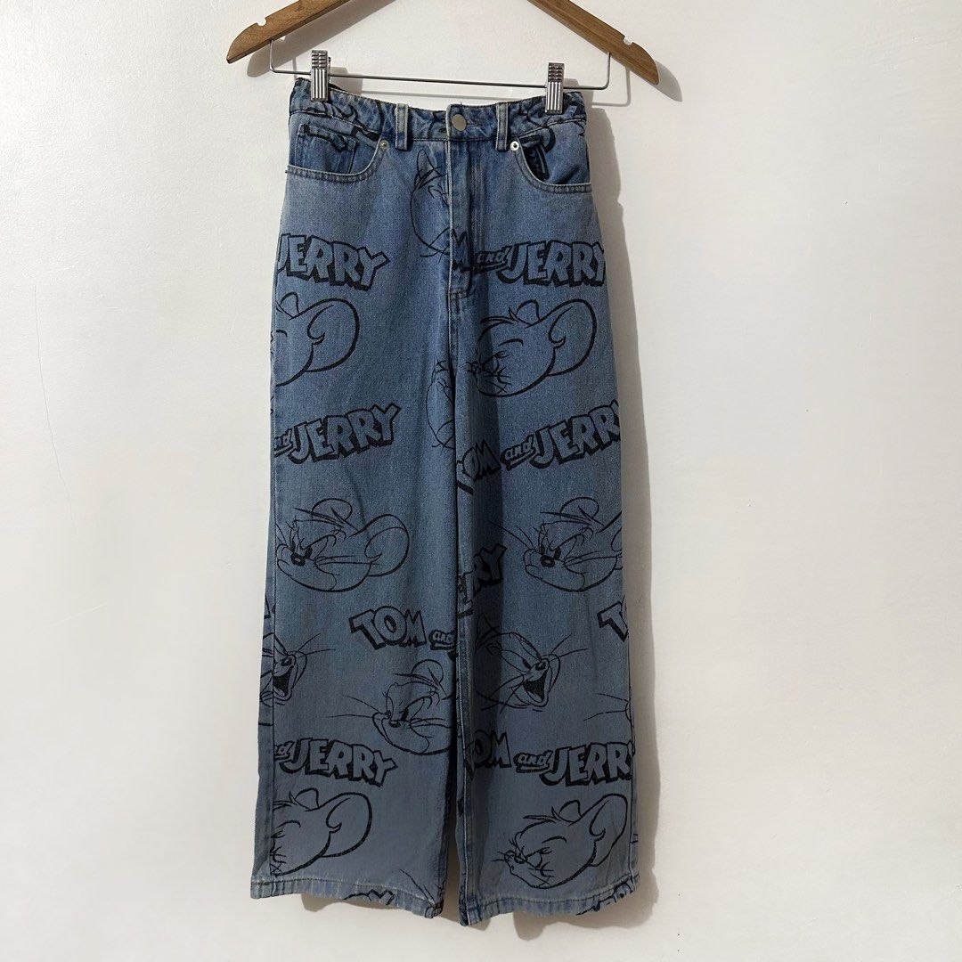 H&M Hw pants (Category: Jeans) located in Taguig. Submitted by intransitforyou (Listing ID 1461287812, Image 1). Description: Fits 28.
