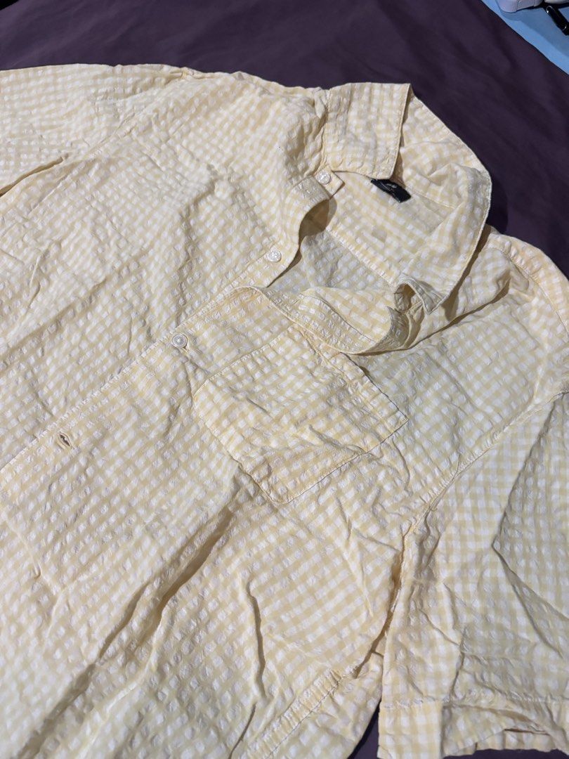 H&M POLO (Category: Tshirts & Polo Shirts ) located in Manila. Submitted by ioeeon (Listing ID 1461281268, Image 1). Description: PRICE NEGOTIABLE; no refunds only worn once for halloween 2025 and never worn it again since yellow doesn’t suit me so I’m selling it na hehe but this polo is so nice and perfect for Philippine weather.