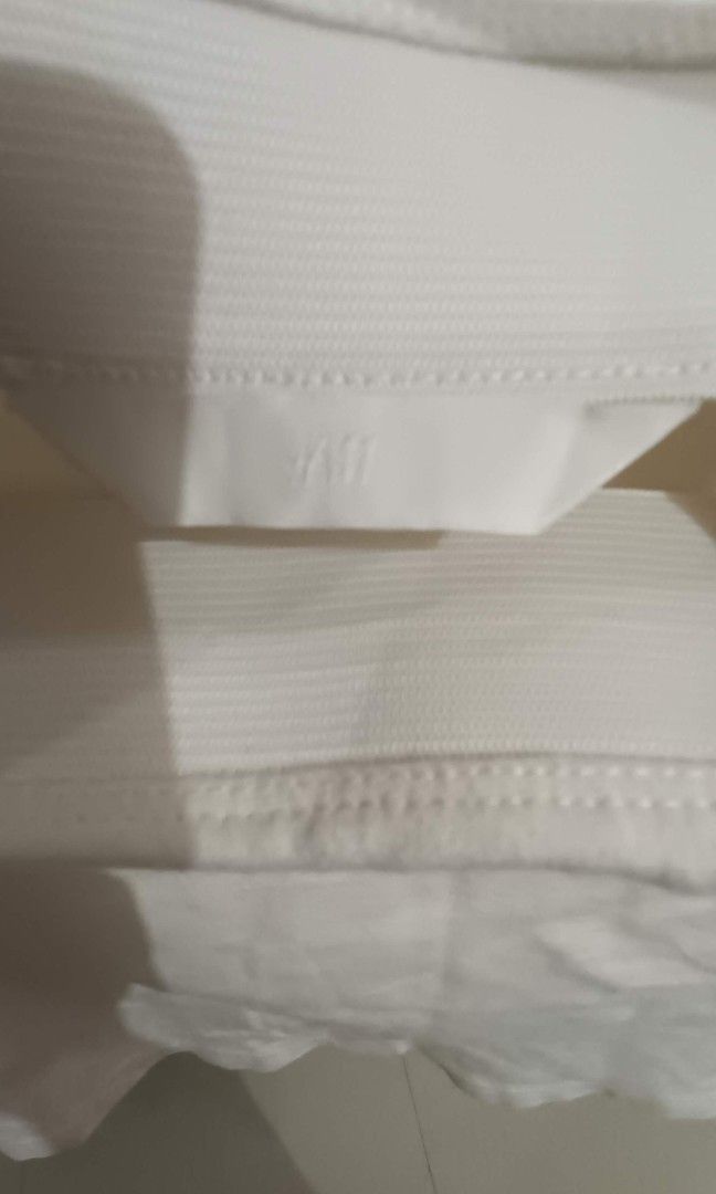 H&M White A-line Mini Skirt (Category: Skirts) located in Cavite. Submitted by mcthrifts (Listing ID 1461228905, Image 2). Description: H&M White A-line Mini Skirt. Comfy elastic waistband. Perfect for casual looks! Gcash, maribank, gotyme payment .