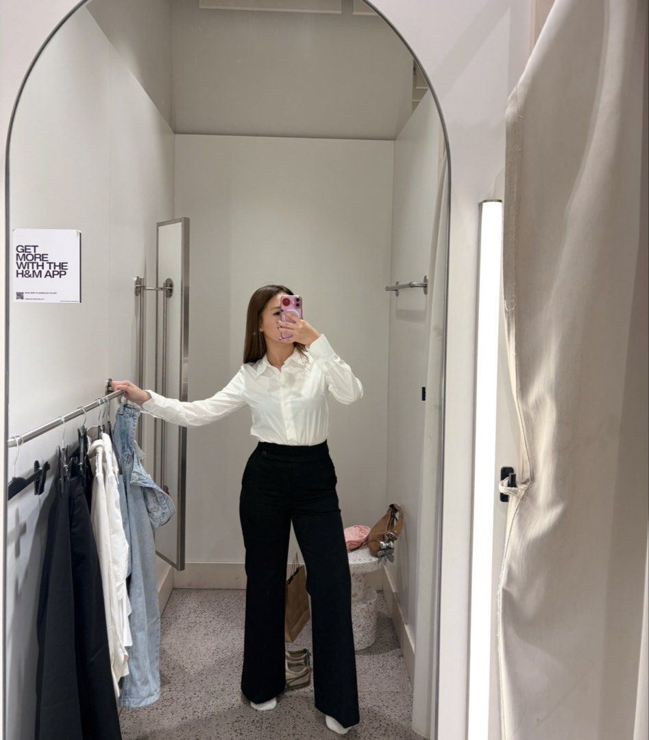 H&M White Button-Up Shirt (Category: Shirts) located in Manila. Submitted by t_a_s_h (Listing ID 1461219428, Image 3). Description: - Used once only! - Can fit waistline 27in below.
