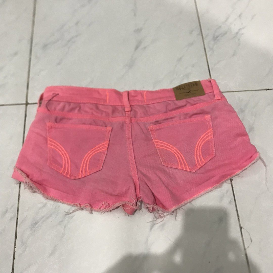 HOLLISTER SHORT (Category: Shorts) located in Quezon City. Submitted by high1sthrift (Listing ID 1461123142, Image 2). Description: 💖 HOLLISTER NEON PINK DENIM SHORTS - DETAILED MEASUREMENTS 💖 BRAND: Hollister California TAG SIZE: 0 / W24 COLOR: Neon Pink / Salmon Pink CONDITION: 8.5/10 - No major issue, frayed style 📏 EXACT MEASUREMENTS (Lay Flat): W15 - Waist 15” lay flat = 30” paikot pero stretch to 24-25 fit Back L10 - 10” length sa likod 