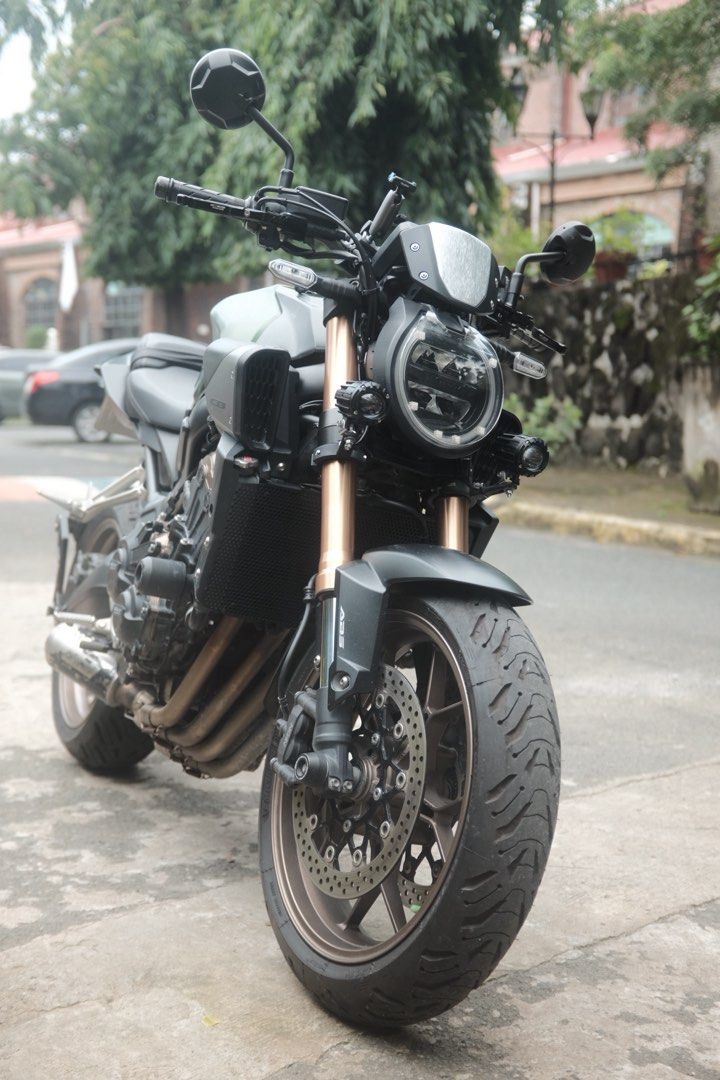 Honda CB650R 2024 Standard (Category: Motorbikes for Sale) located in Agdangan. Submitted by virgvirg (Listing ID 1461254153, Image 1). Description: Honda CB650R 2024 Standard Version 18k mileage Registered until 2028 Upgrades: ✅Full Exhaust with Villain R11 Muffler (worth 20k) ✅Michellin Road 6 (May 31, 2025, worth 30k), labas pa yung buhok di gamit ✅Frame and Front Sliders ✅Engine Guard ✅Tire Hugger ✅Extended Front Fender ✅Radiator Cover ✅Tail 