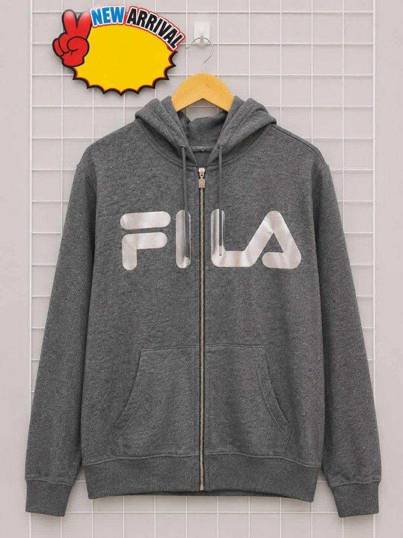 Hoodie Jacket (Category: Coats, Jackets and Outerwear) located in Bulacan. Submitted by ukaybrandedshop (Listing ID 1461147881, Image 1). Description: Bago Bago pa yan walang issue gagamitin mo nalang pm na...