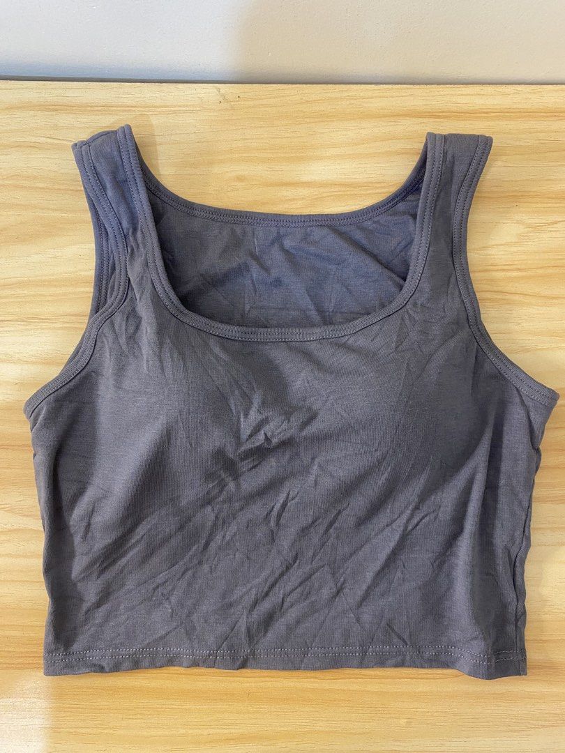 HQ padded dark M a1 (Category: Sleeveless) located in Baguio. Submitted by buyforless_2600 (Listing ID 1461253165, Image 1). Description: .